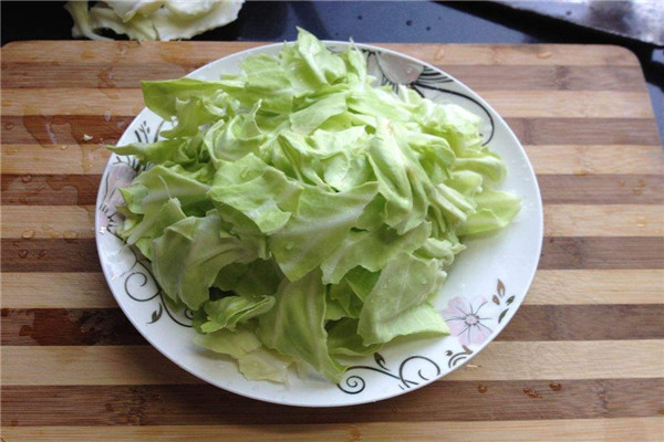 卷心菜上有好多黑點(diǎn)可以吃嗎，卷心