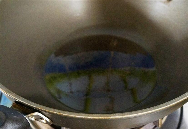 小黃魚怎么做，快速油炸小黃魚味美食鮮